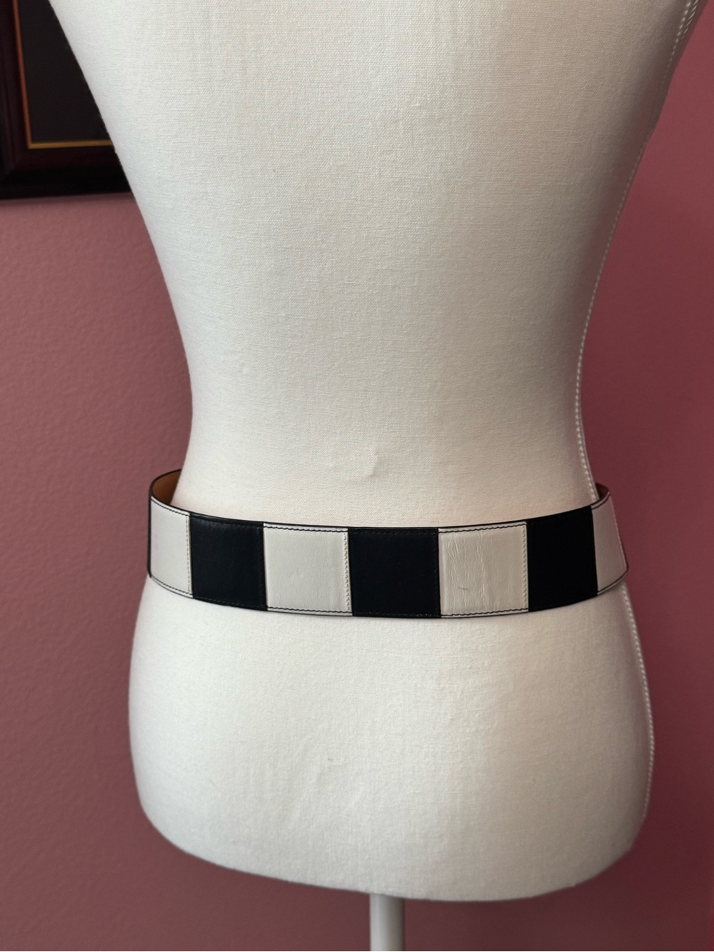 Celine-Black & White Panel Waist Belt with Gold Chain Accent- size 80 (euro) - Picture 3 of 13